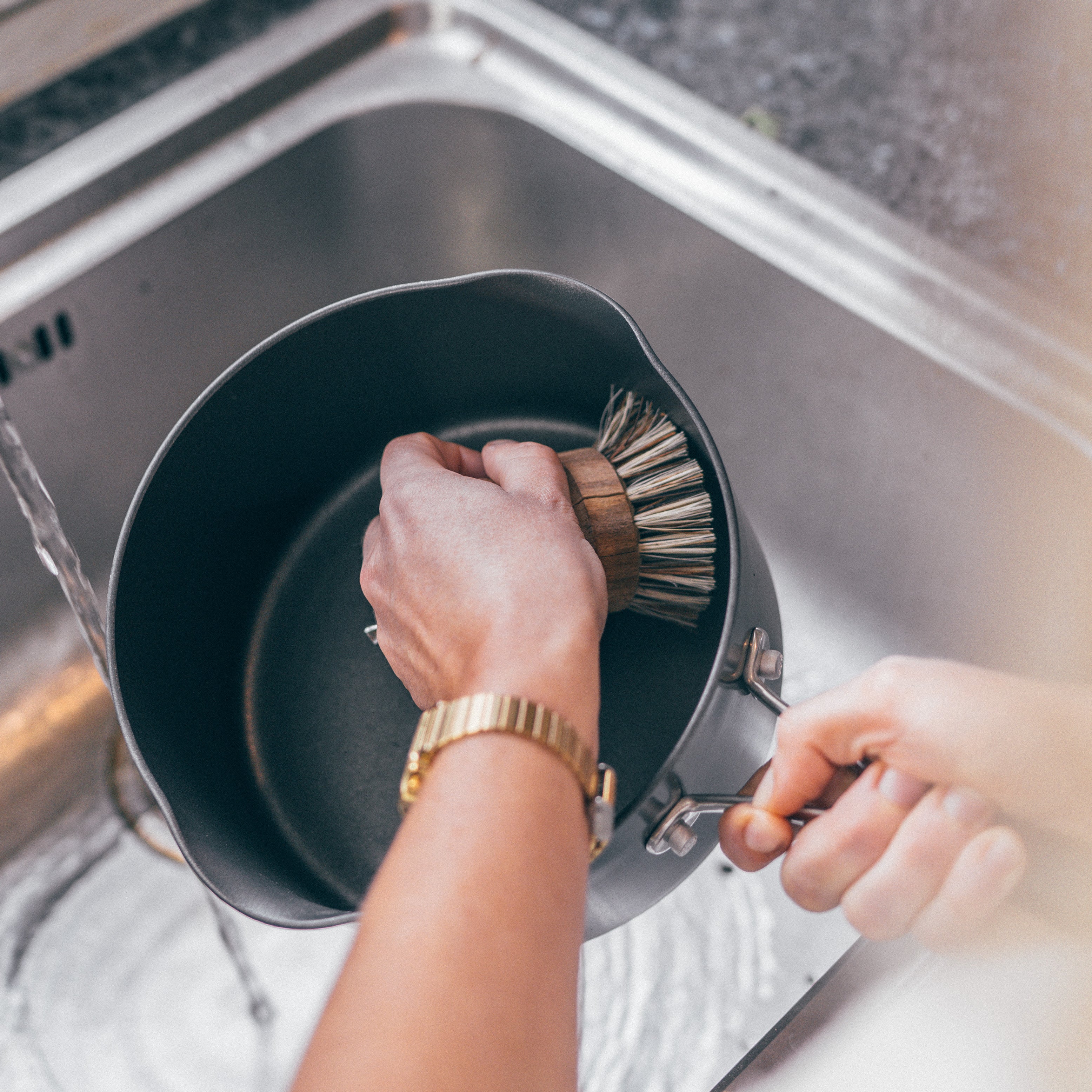 Pot Scrubber Brush