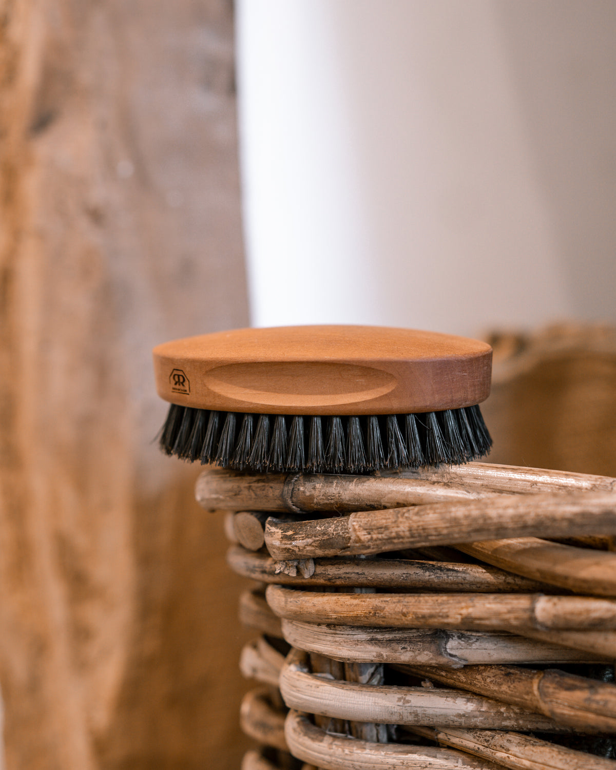 Men's Hairbrush in Pearwood